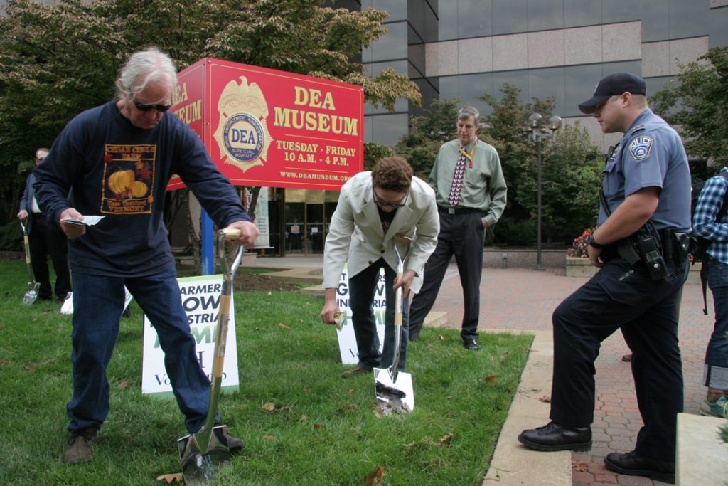 Will Allen & Adam Eidinger plant hemp at DEA headquarters